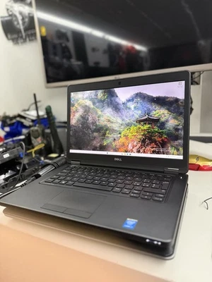 Dell Latitude E5450 — i7-5600U • 12GB RAM • 256GB SSD • Backlit • Win 11 - Immagine 1 di 4