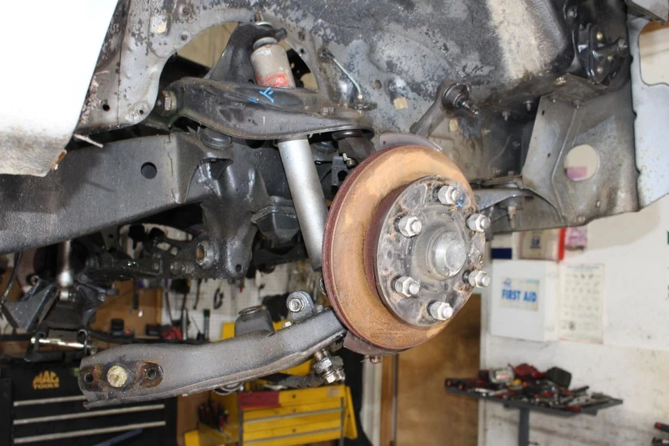 Conjunto de suspensión delantera izquierda conductor Mazda B-2600 87-93 Foto 1 de 4