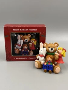 Vintage 1997 American Greetings A Big Holiday Hug Weihnachtsschmuck Dekoration - Bild 1 von 9