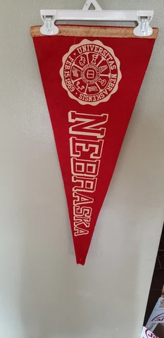 NEBRASKA CORNHUSKERS VINTAGE ACADEMIA RETRO NCAA FELT PENNANT 11/13/21 Cover