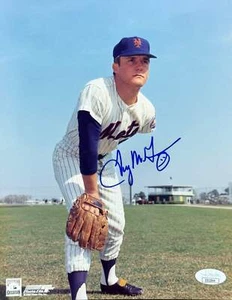 Tug McGraw Autographed 8x10 Baseball Photo (JSA) - Picture 1 of 1