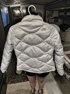 Girls The North Face Down Winter Jacket.  Used  Perfect Shape - Picture 1 of 3