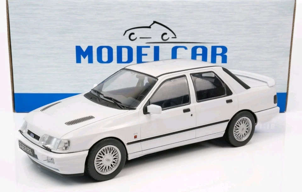 Ford Sierra RS Cosworth 4x4 White Bianco 1990 MCG ModelCar 1:18 Nuovo - Immagine 1 di 4