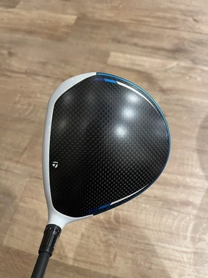 Taylormade SIM2 Driver / 9 Degree / X-Flex tensei - Image 1 of 4
