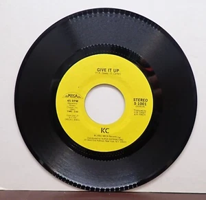 KC - Give It Up & Uptight - Mega 45 RPM  1983 - Bild 1 von 2