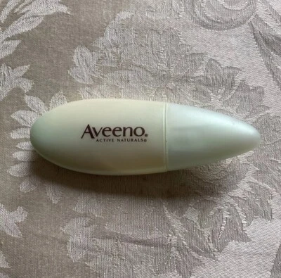 Iluminador de ojos radiante positivo Aveeno 0,5 fl oz sin usar Foto 1 de 2