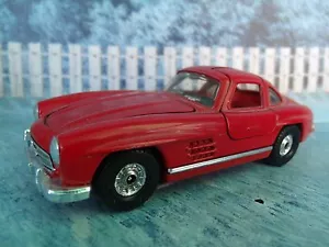 1/43 CORGI Mercedes 300 SL - Picture 1 of 2