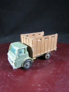 Vintage Matchbox Lesney Cattle Truck # 37– Painted OD Green ~2.5” L - Picture 1 of 8