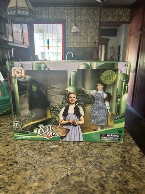 Juego de figuras de acción Mego Wizard of Oz Dorothy & Wicked Witch 8" edición limitada Foto 1 de 4