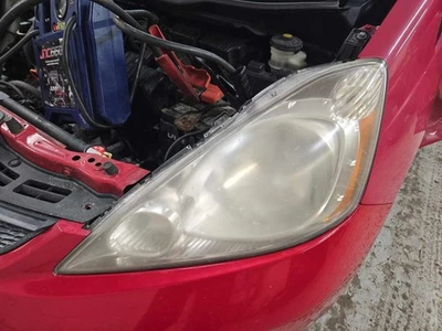 Used Left Headlight Assembly fits: 2009 Honda Fit Sport Left Grade A - Image 1 of 4