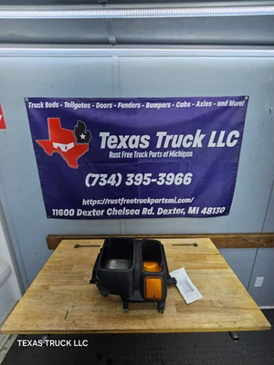 2008-2010 Ford Super Duty F250 F350 F450 F550 LH Driver Side Sealed Beam Halogen - Image 1 of 4