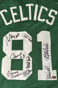 1981 Celtics Custom Green Jersey signed by 9 *RARE* - Sure Shot & Larry Bird COA - Picture 1 of 3