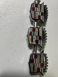 GM 1974-1976 Cadillac Roof Pillar Crest Emblem Badge # 1486972 - Bild 1 von 6
