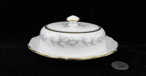 NORTHUMBRIA MORNING MIST BUTTER DISH WITH LID HAND PAINTED ENGLAND - Picture 1 of 5