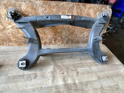 MERCEDES BENZ E400 E300 C300 15-20 REAR CROSSMEMBER SUBFRAME SUB FRAME - Image 1 of 4