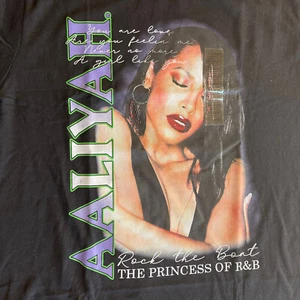 Aaliyah T-Shirt Men's Size XL Black Purple Pop Classic 90's R&B Photo Tee NEW - Picture 1 of 6
