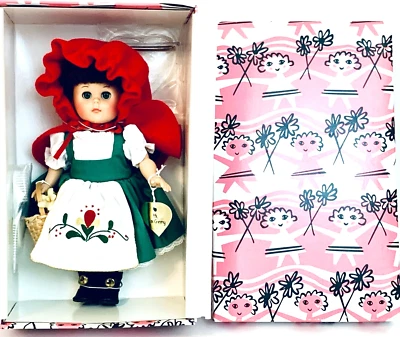 Vogue 全新带盒 2001 年金妮小红帽 8 英寸娃娃连衣裙带花篮 — 第 1/3 张图片