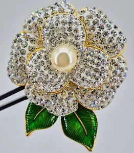 Signed Joan Rivers Classic Collection Gardenia Crystal Flower Brooch Pearl 3D - Picture 1 of 5