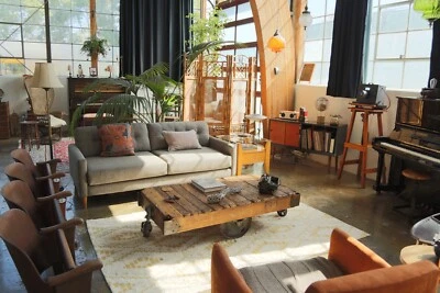 Antigua mesa de centro de carro de fábrica de ferrocarril Foto 1 de 4