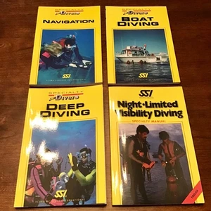🌟 4 Bücher Tauchschule International Navigation Boot Tauchen, Nacht, Tieftauchen - Bild 1 von 11