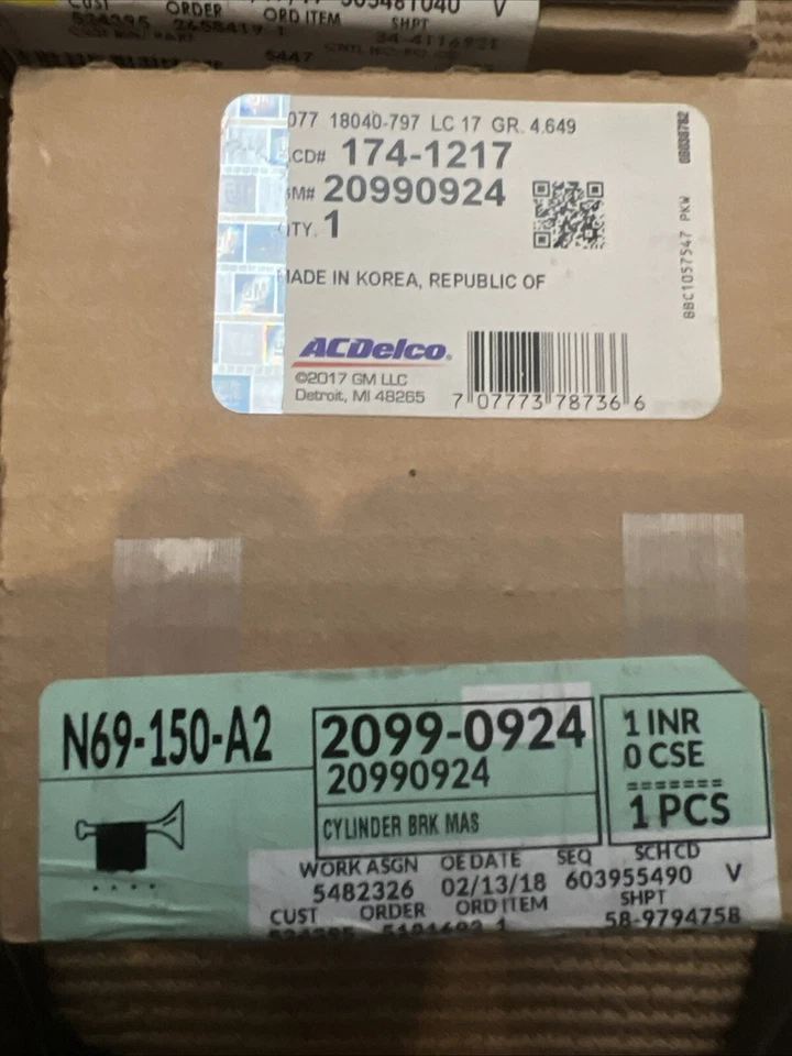 Cilindro mestre de freio GM genuíno com vedação e retentor 20990924 - Imagem 1 de 1