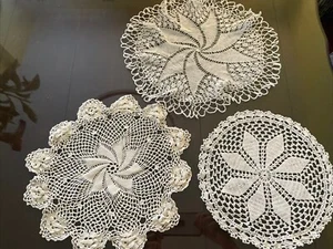 Crochet Lace Doily Doilies 3 Pc Hand Crafted White Decor Gorgeous Estate * - Picture 1 of 5