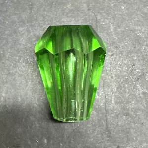 LAMPADA VERDE-CRISTALLO SFACCETTATO ROTTURA SPESSA PARTE CORPO LAMPADARIO VETRO PRISMA ALTO 2,5" - Foto 1 di 10
