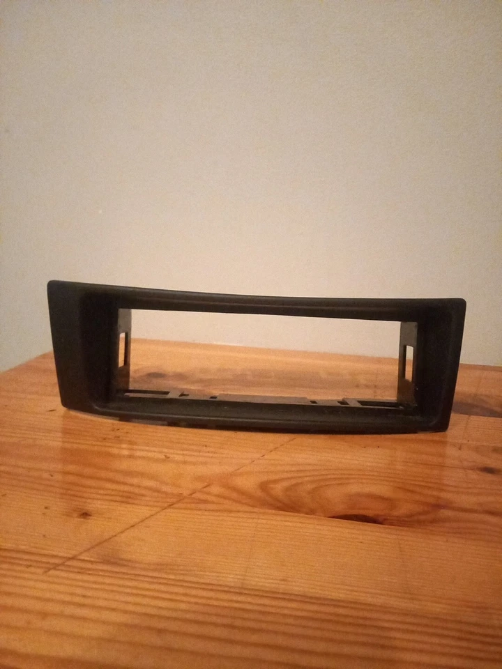 RENAULT Megane II 2 Scenic Radio Fascia Single Din Radio Face Trim 98-04 - Image 1 of 4