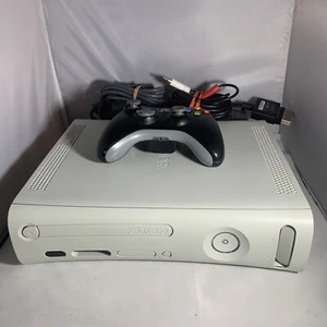 Consola y controlador blancos Microsoft Xbox 360 para piezas problema de bandeja de disco lectura - Imagen 1 de 7
