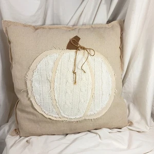 Bed Bath & Beyond Dekokissen hellbraun Musselin weiß Zopfmuster Pullover Kürbis 16x16 - Bild 1 von 8