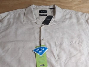 Haggar Cool 18 Performance Button Down/Up Shirt Casual Size MEDIUM Short Sleeve - Picture 1 of 12