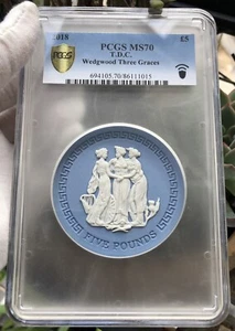 PCGS MS70 2018 UK The Three Graces Coin Wedgwood Jasperware £5 Coin Ceramic Gift - Picture 1 of 3