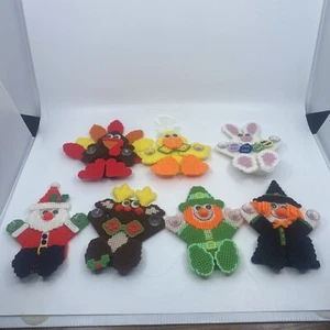 Vintage Holiday Needlepoint Plastic Canvas Yarn Cross Stitch Window decorations - Picture 1 of 8