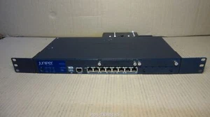 Juniper SRX220H2 8-portowe gigabitowe urządzenie zabezpieczające bramę z zasilaczem i mocowaniem w szafie rackowej - Zdjęcie 1 z 5