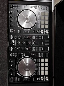 Pioneer DDJ-SR Digital DJ Controller - Picture 1 of 6