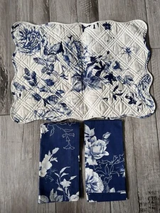 Williams Sonoma Blau und Weiß Rose Tischset (1) und Servietten (2) - Bild 1 von 6