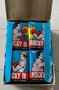 1985 Topps Rocky IV Movie Trading Cards - 1 Vintage Wax Pack (9 Karten/1 Sticker) - Bild 1 von 4