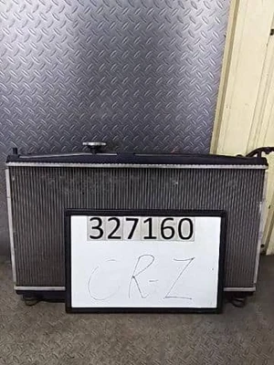 Radiador HONDA CR-Z 2010 DAA-ZF1 19010RBJ004 [Usado] [PA90710098] Foto 1 de 4