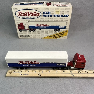 Semirremolque Ertl True Value Hardware Mack escala 1:64 diecast 1992 Foto 1 de 4