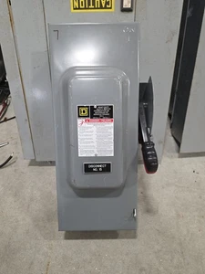 Square D H363N 100amp fusible disconnect type F05 - Picture 1 of 4