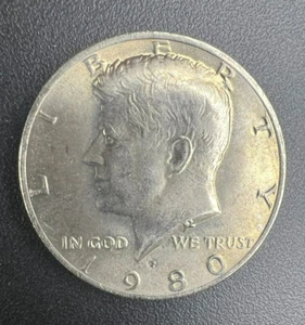 1980 P Kennedy 1/2 Half Dollar Coin - Picture 1 of 2