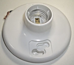 UN SOPORTE DE LÁMPARA DE PLÁSTICO DE 2 CABLES MODELO: GE-6028A 660W 600V ¡NUEVO!¡! - Imagen 1 de 4