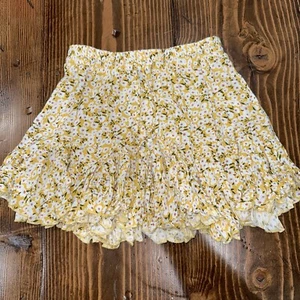 Aeropostale Womens Small Drawstring Floral Skirt - Yellow/White Daisy’s - Picture 1 of 6