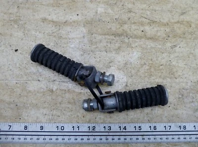 Suzuki GT750 1973 Water Buffalo S227. estriberas pasajero trasero Foto 1 de 4