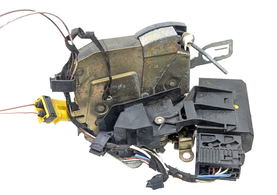 Actuador de cierre de cerradura de puerta delantera derecha pasajero BMW 318ti E36 hatchback 1992-1999 Foto 1 de 4