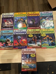 Goosebumps Books Lot of 9 R.L. Stine VTG 90s Paperback Scholastic Paperback  - Picture 1 of 10