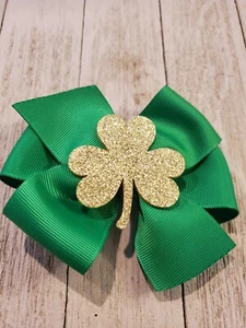 Adorable St. Patrick's Day Bow Glitter Shamrock Bow - Picture 1 of 1