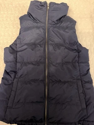 Old Navy Lost At Sea Puffer 背心海军蓝女式 SM 绗缝羊毛衬里。 M6 — 第 1/4 张图片