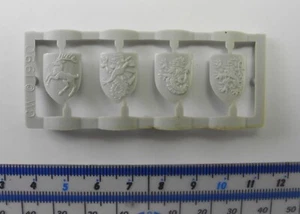 4 ESCUDOS DE COMBATE un Imperio de Plástico Caballero Bretón Sprue Warhammer 1990 N3b - Imagen 1 de 2