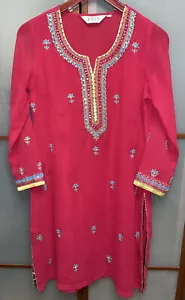 Biba Red Accented Floral Embroidered Womens Shift Dress Tunic Slit Sides Size M - Picture 1 of 9